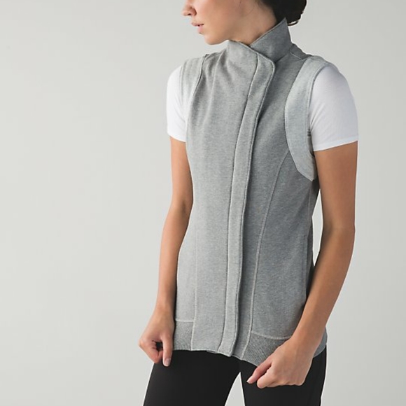 RARE lululemon versa vest SZ 6 Grey ZipUp Moto Style Sweater Vest Activewear - Picture 11 of 11